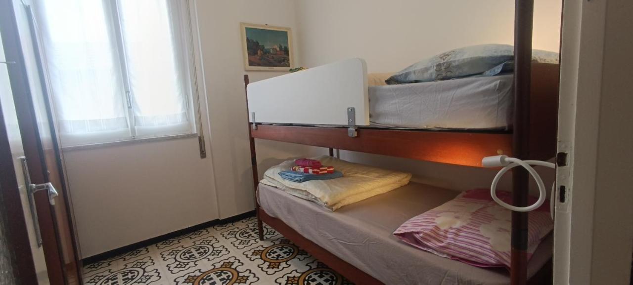 Casa Di Claude Con Posto Auto Apartment Finale Ligure Exterior foto