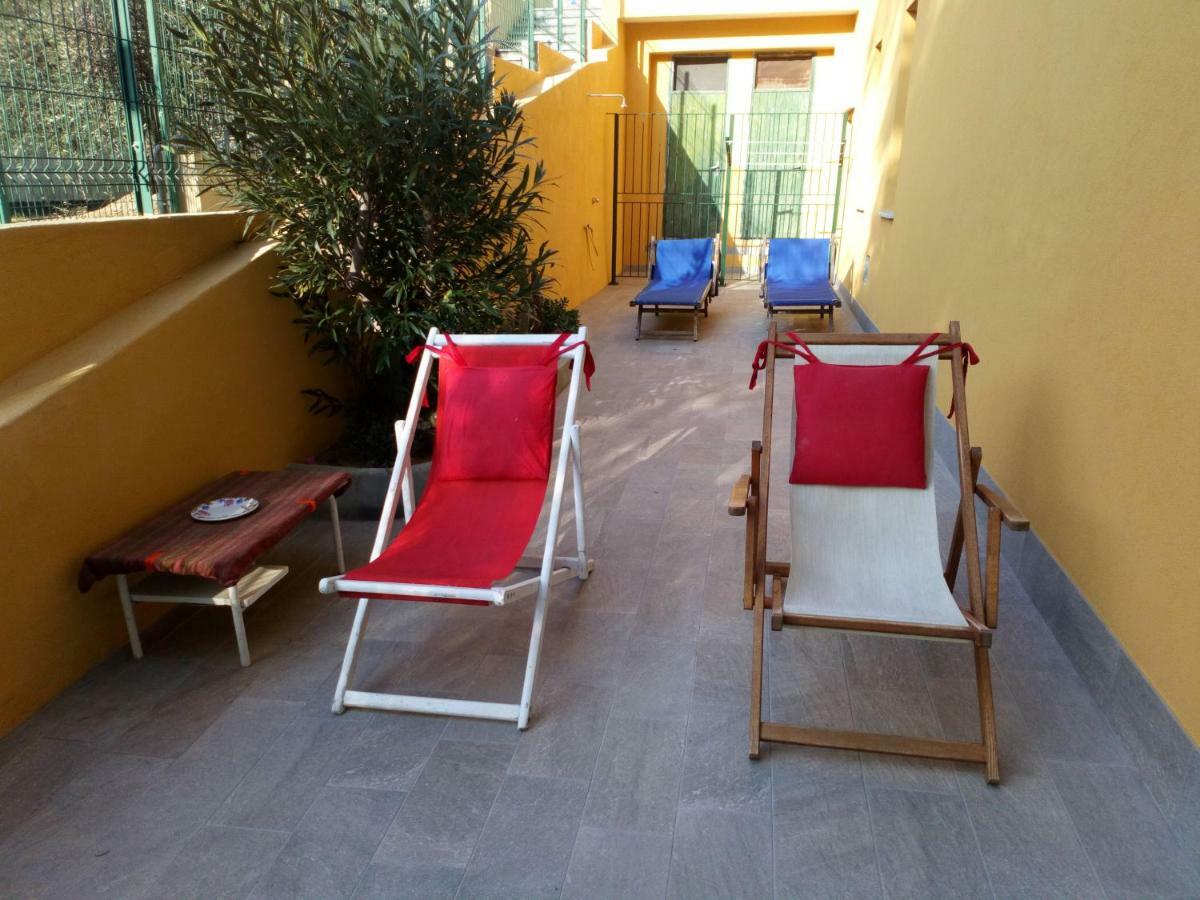 Casa Di Claude Con Posto Auto Apartment Finale Ligure Exterior foto