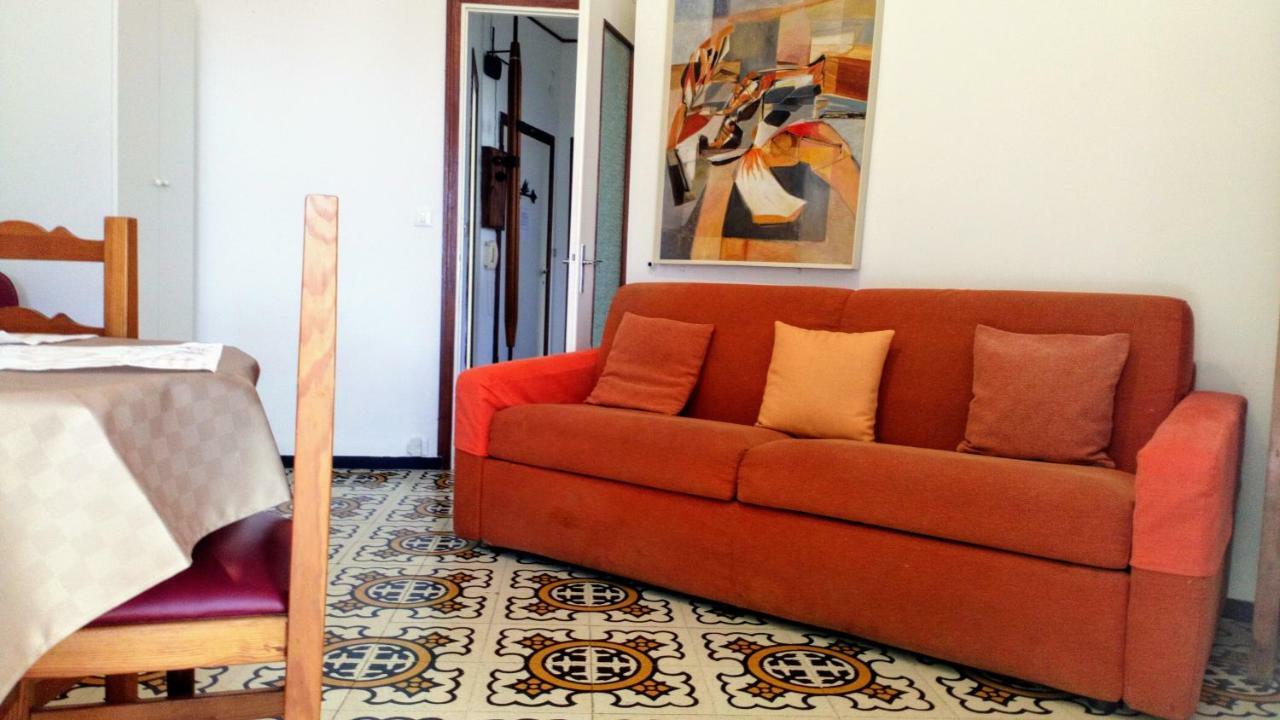 Casa Di Claude Con Posto Auto Apartment Finale Ligure Exterior foto